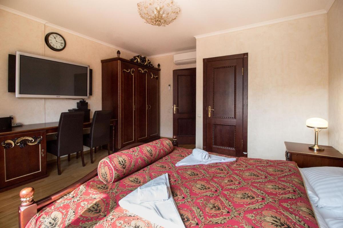 Old Riga terrace apartment - Housity