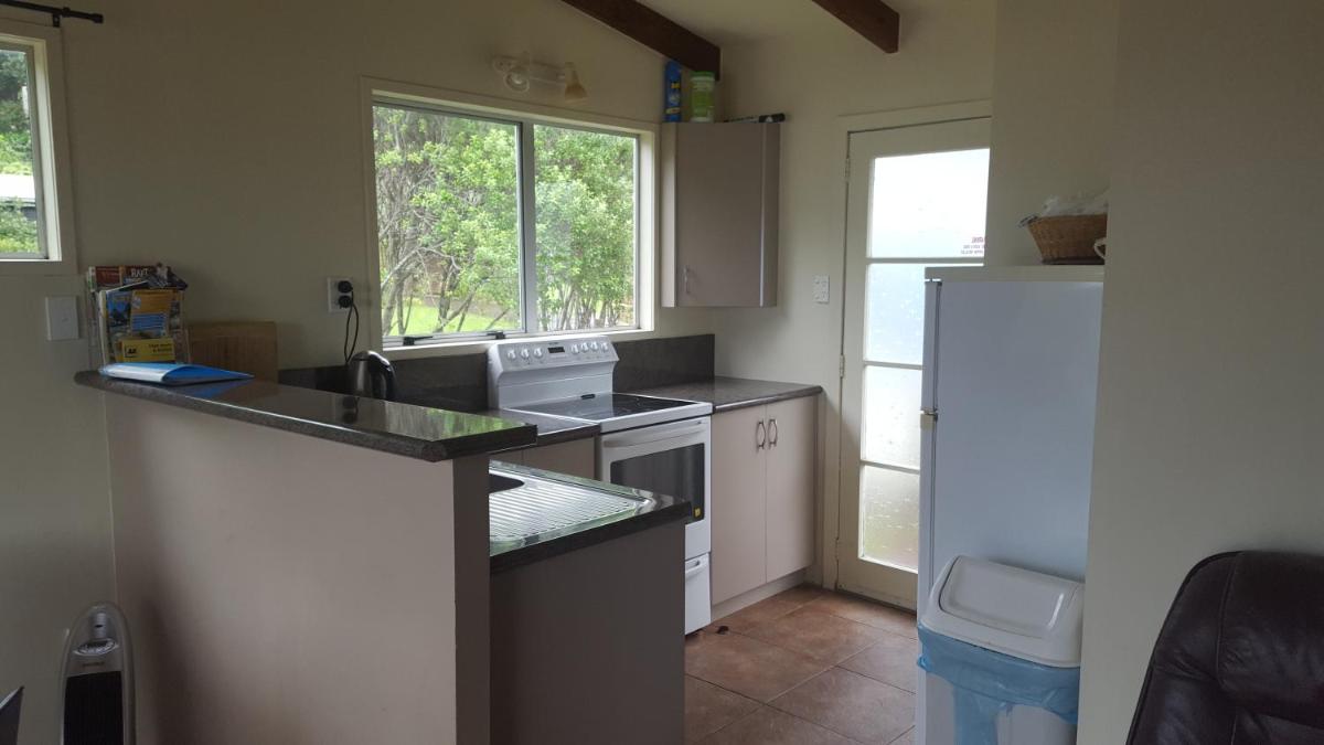 Hot Water Beach Cottage - Housity