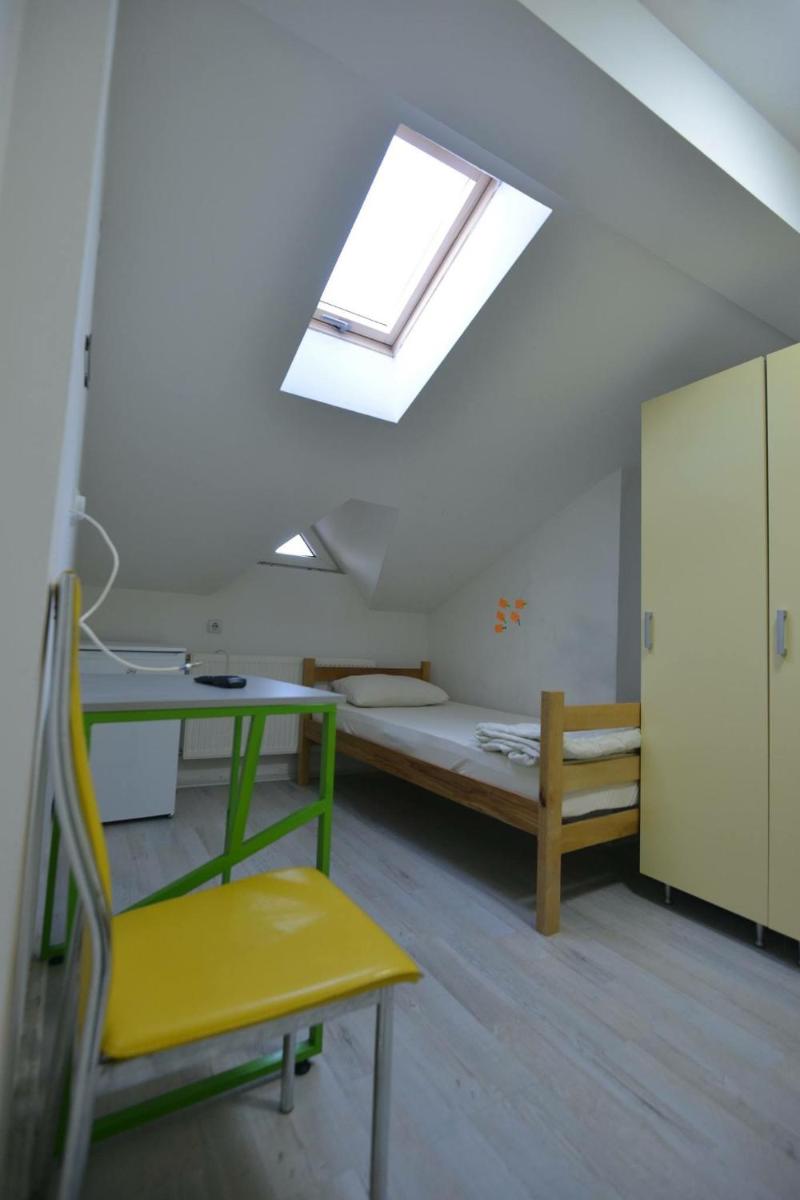 Aura Apartments - Housity