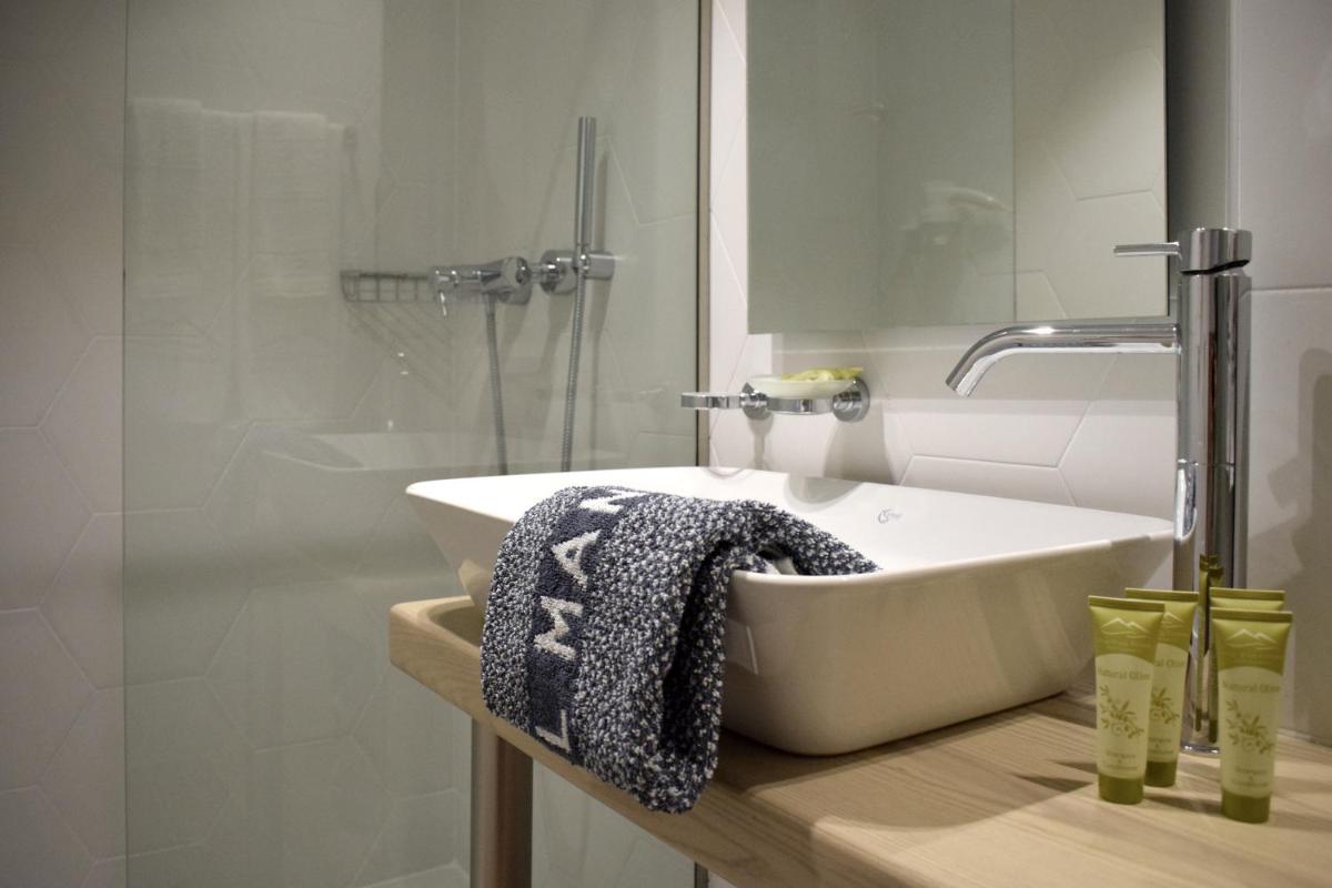 Meltemi by Manthos Hotels - Housity