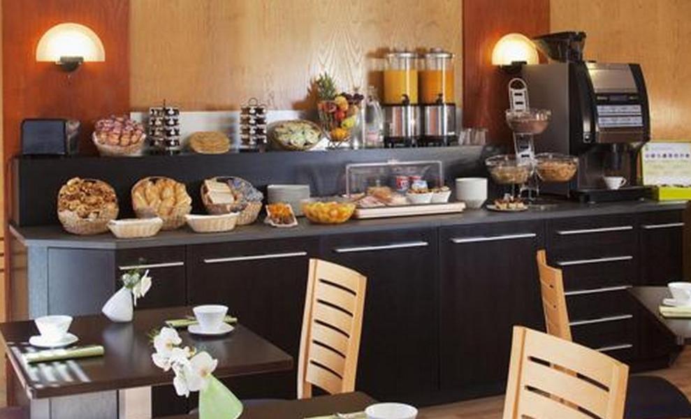Hotel Le Saint Vorles - Housity