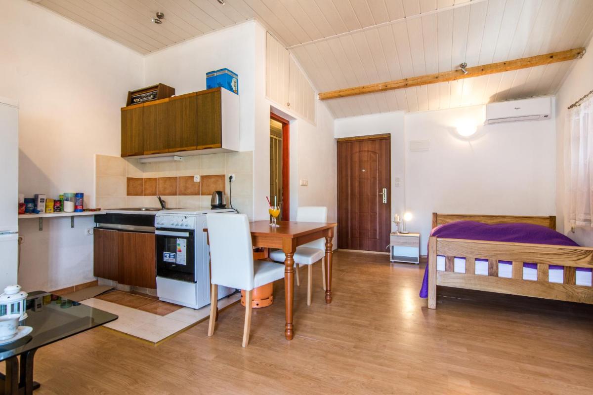 Vacation Home Uni - Housity
