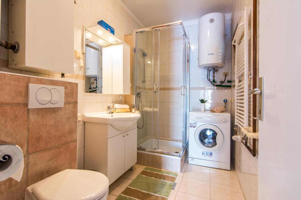 Vacation Home Uni - Housity