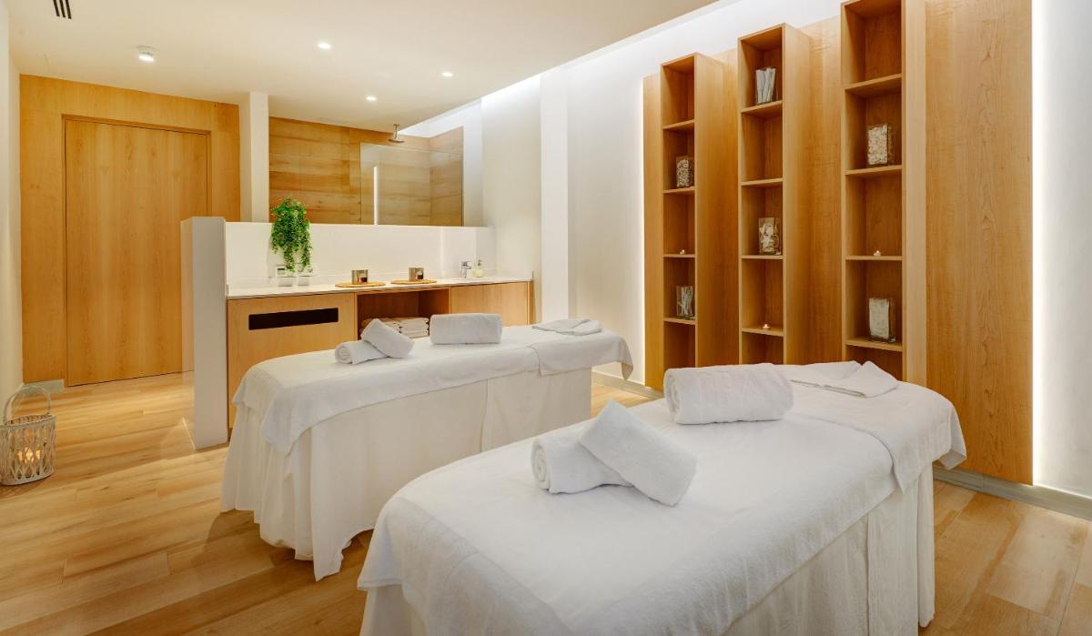 Cama o camas de una habitación en Hipotels Gran Playa de Palma