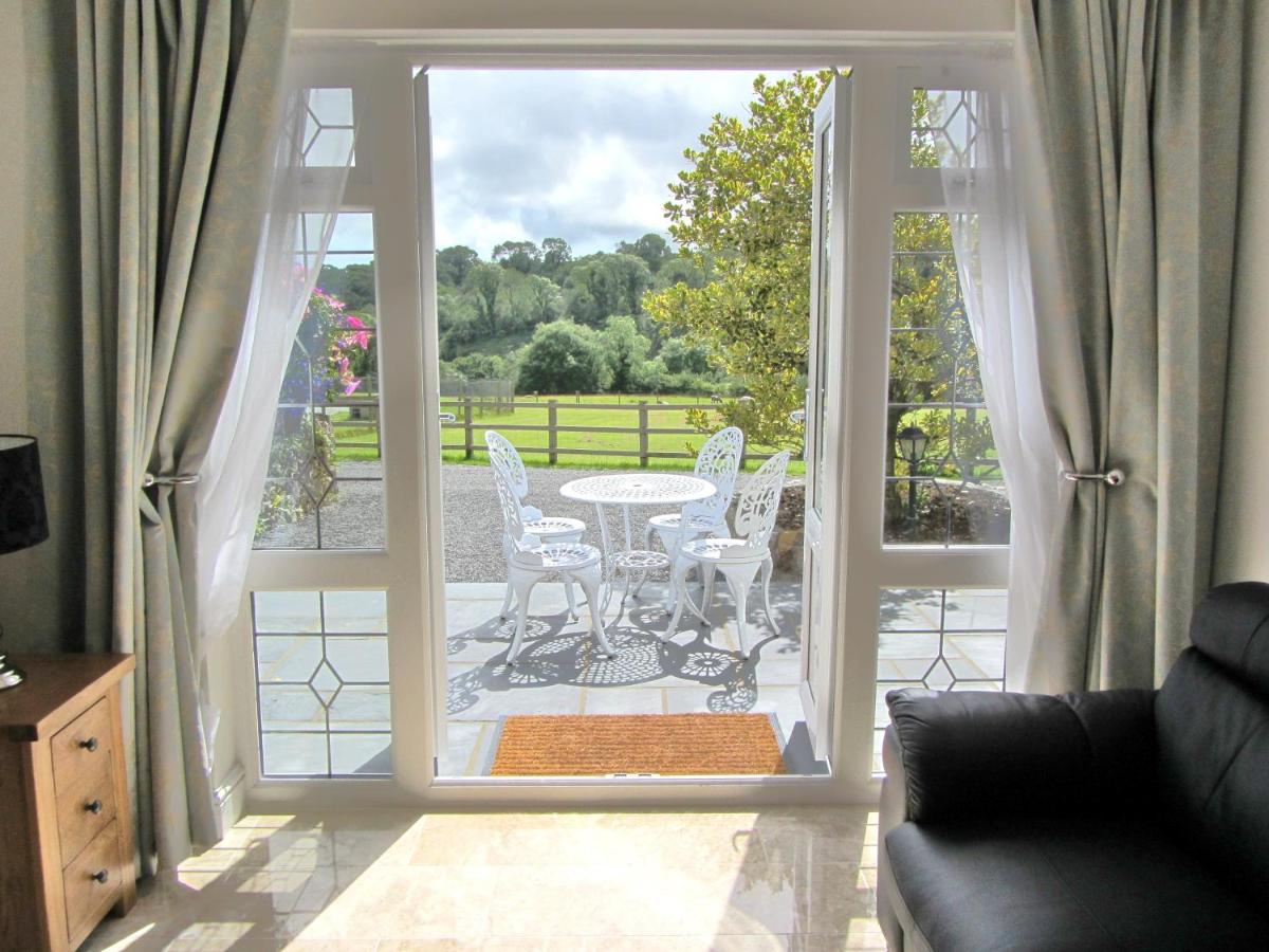 Horsemanstone - Housity