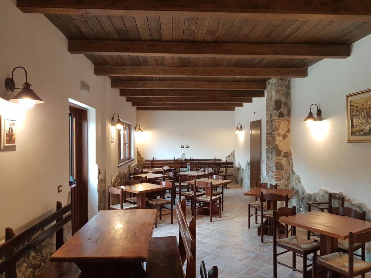 La Luna nel Pozzo - Housity