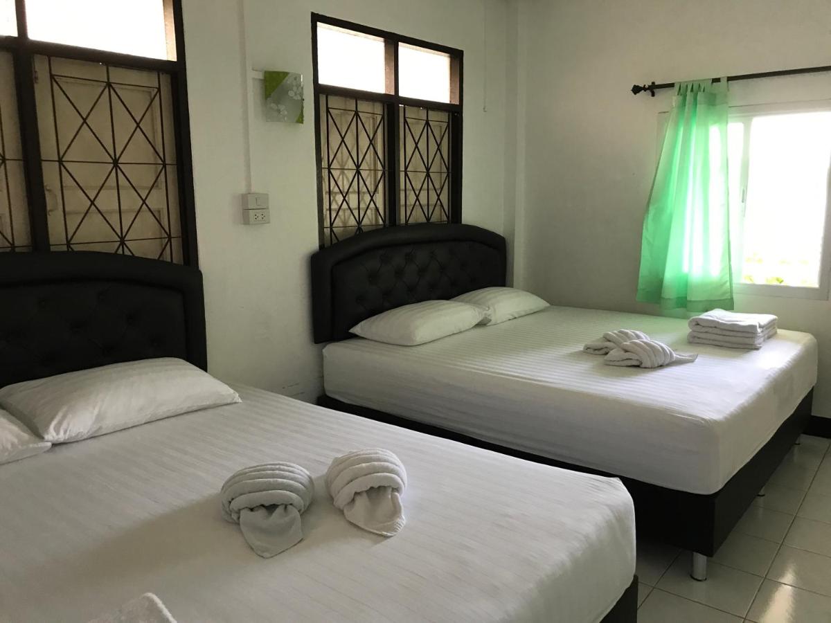 Rubtawan Sichang Resort - Housity
