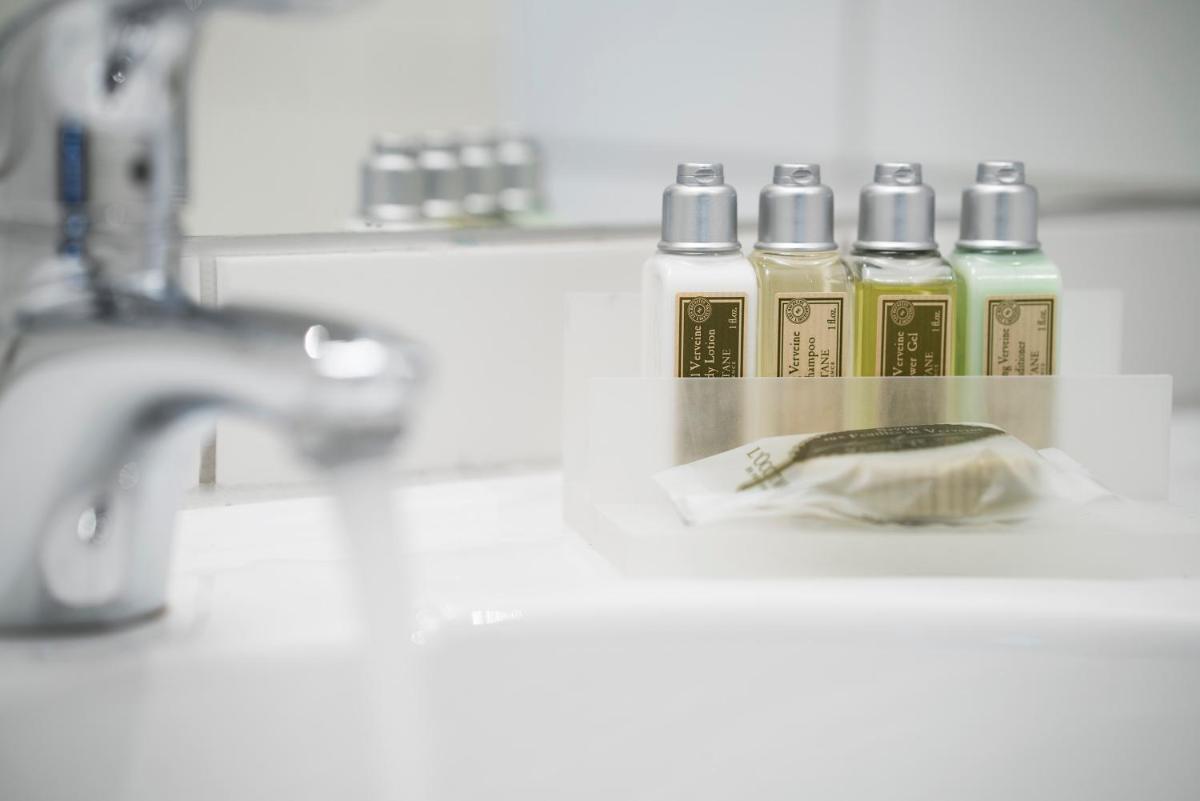 Thon Hotel Lofoten - Housity