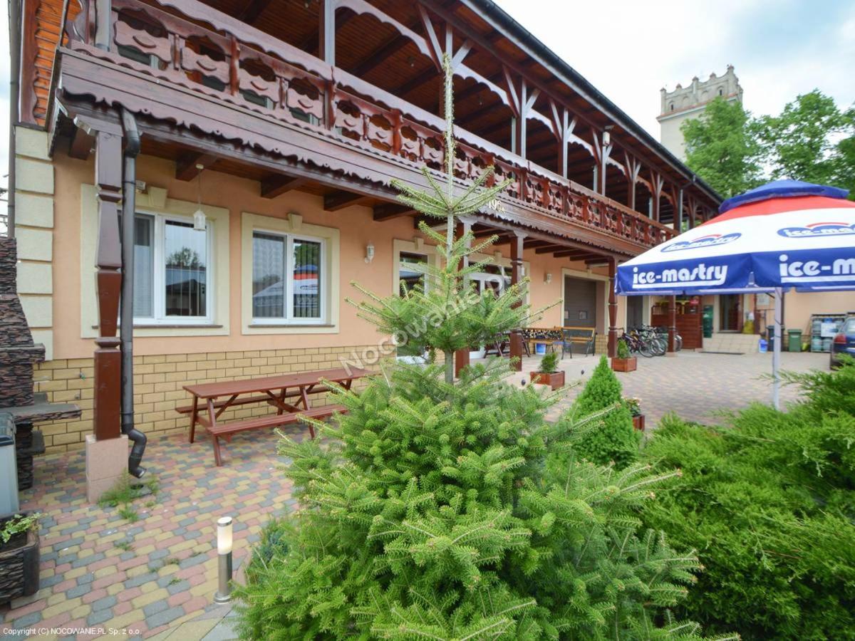 POKOJE GOŚCINNE ”ŻUBR” - Housity