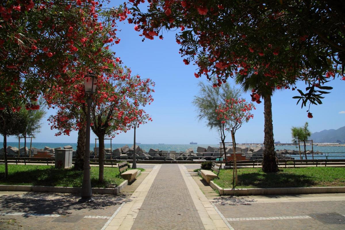 Salerno Mare e Luci - Housity