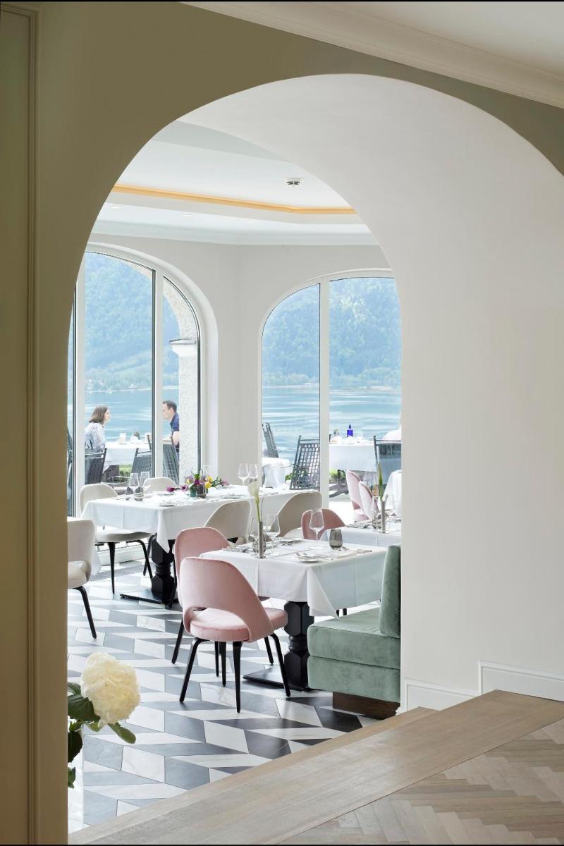 Ein Restaurant oder anderes Speiselokal in der Unterkunft Das Tegernsee