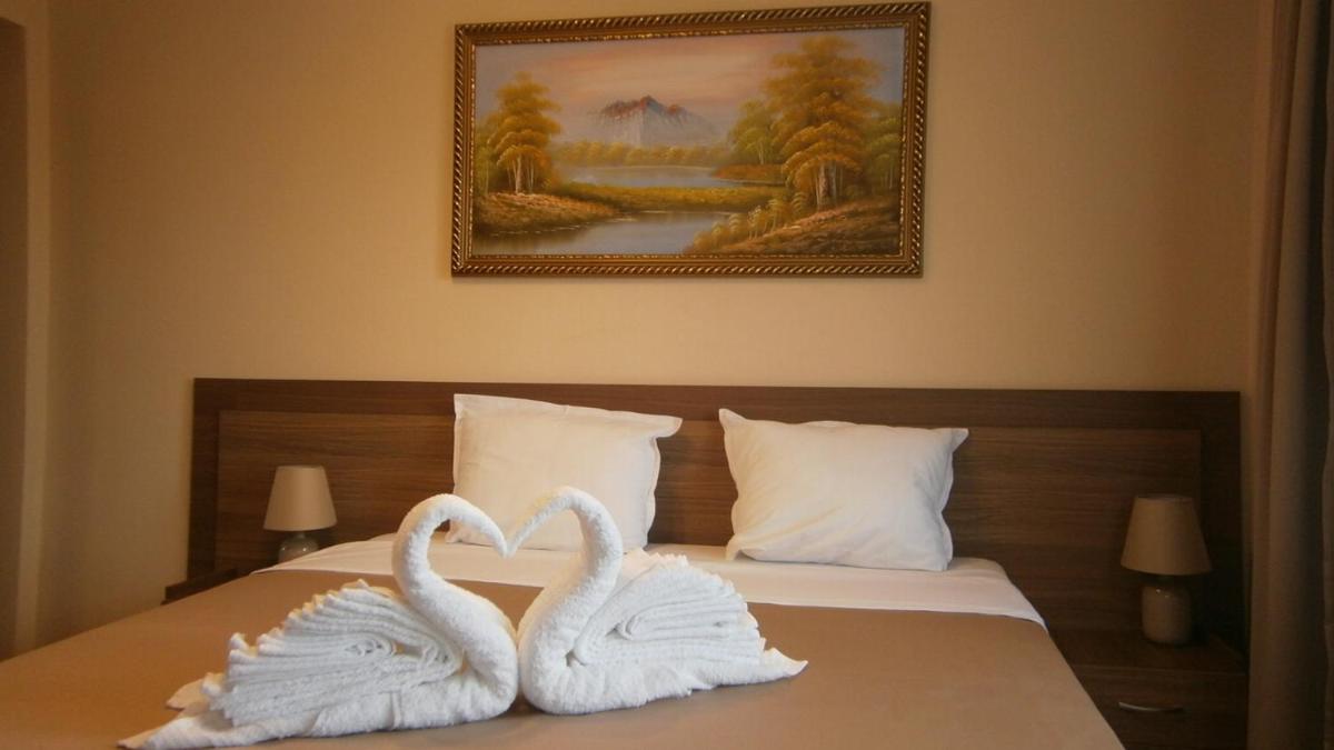 Border House - Housity