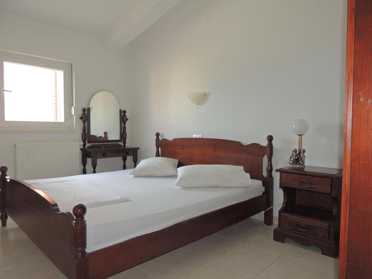 Apartments and rooms Niki 2 - Hizvo