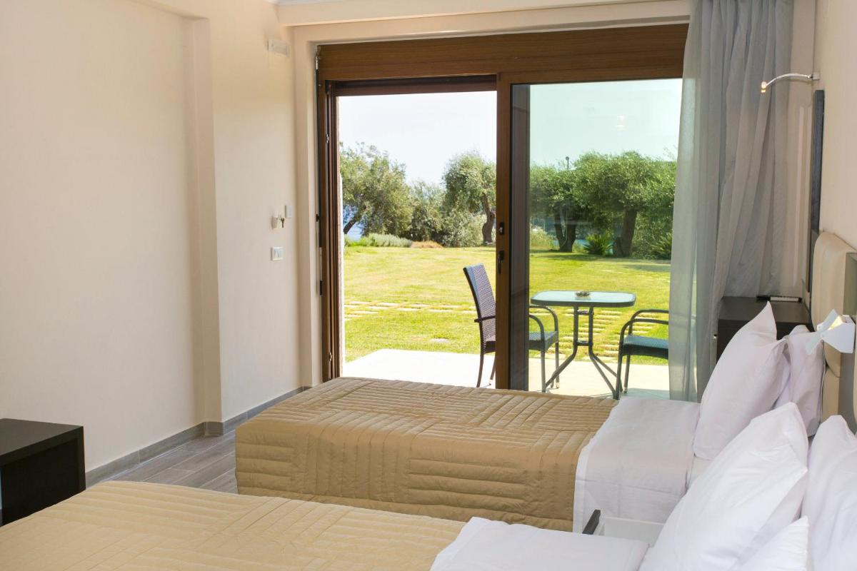 Pelagos - Housity
