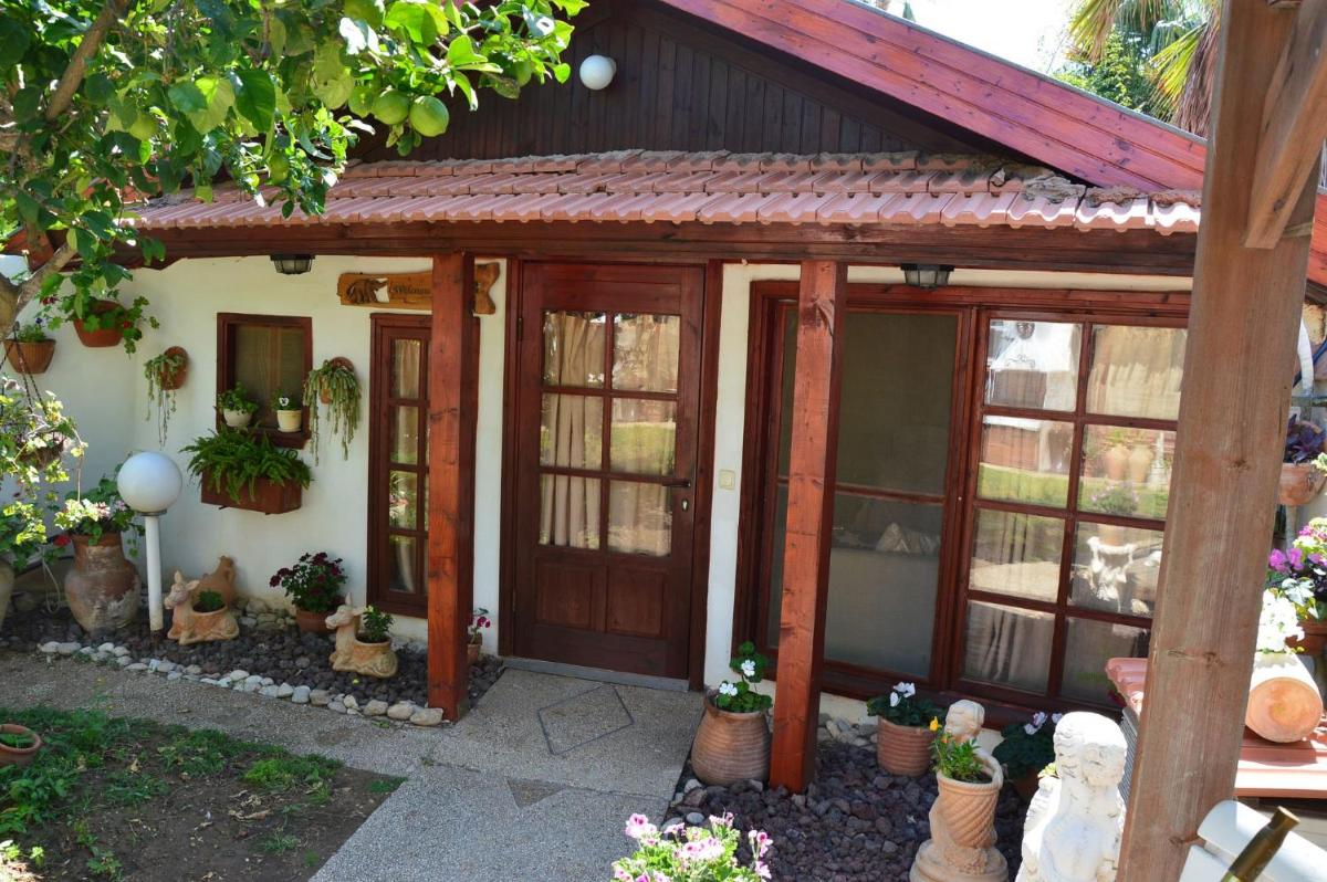 Czarina Cabin הבקתה הקיסרית והדירה הקיסרית czarina apartment - Housity