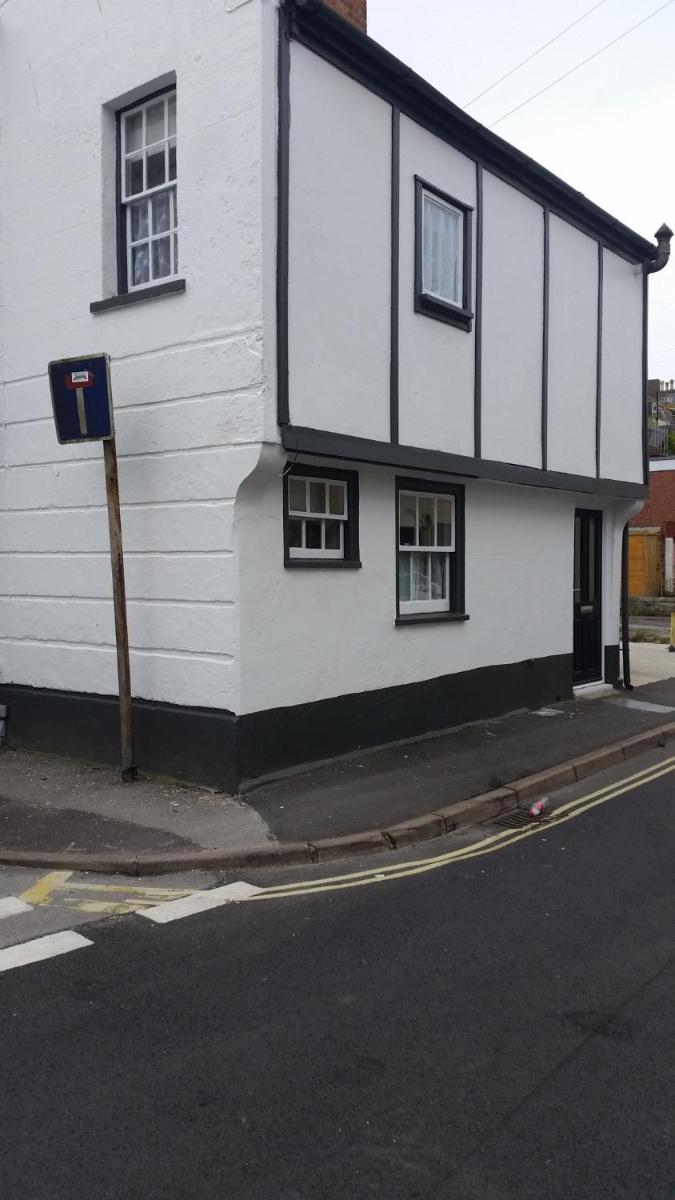 1 bed self catering apartment - Housity