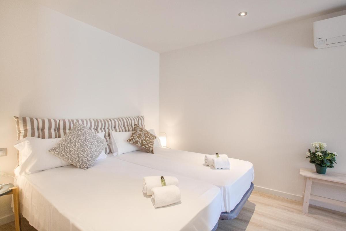 Flateli- Plaça Catalunya 2-1 - Housity