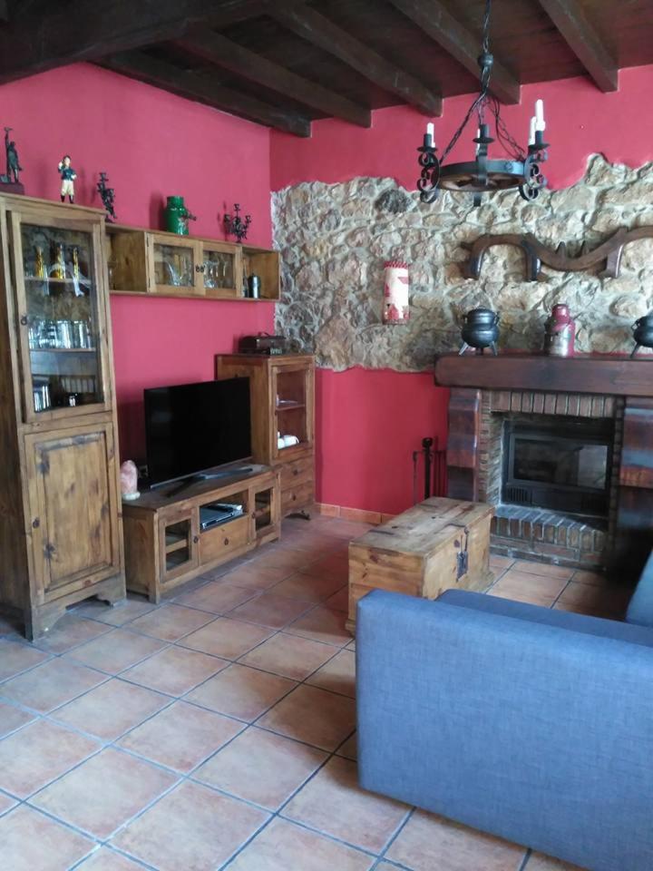 Casa De Aldea Fonfria - Housity