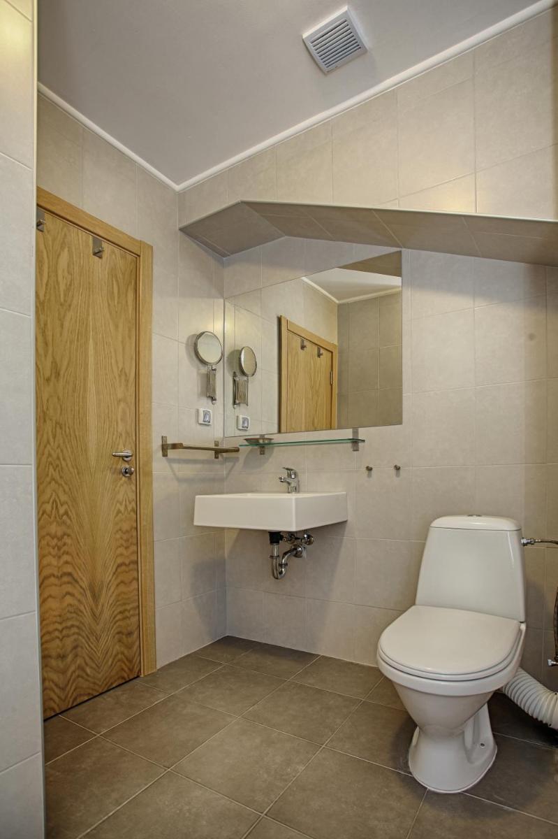 Executive Rooms and Suites Play - Housity
