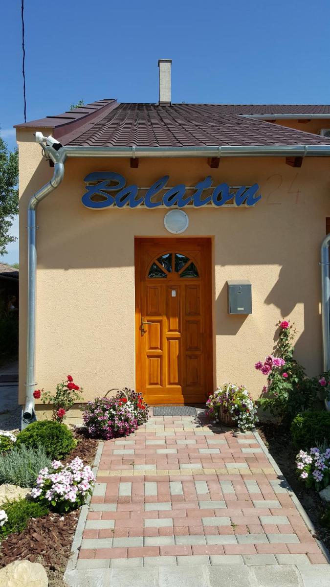 Balaton Panzió - Housity