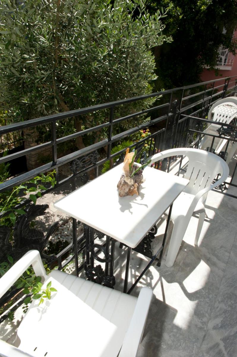 Pegasus Hotel - Housity