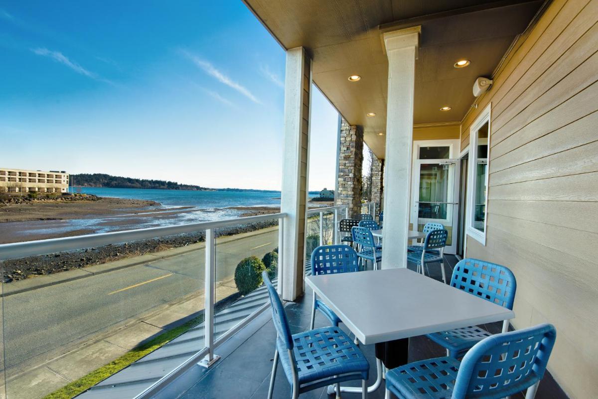 Oxford Suites Silverdale - Housity