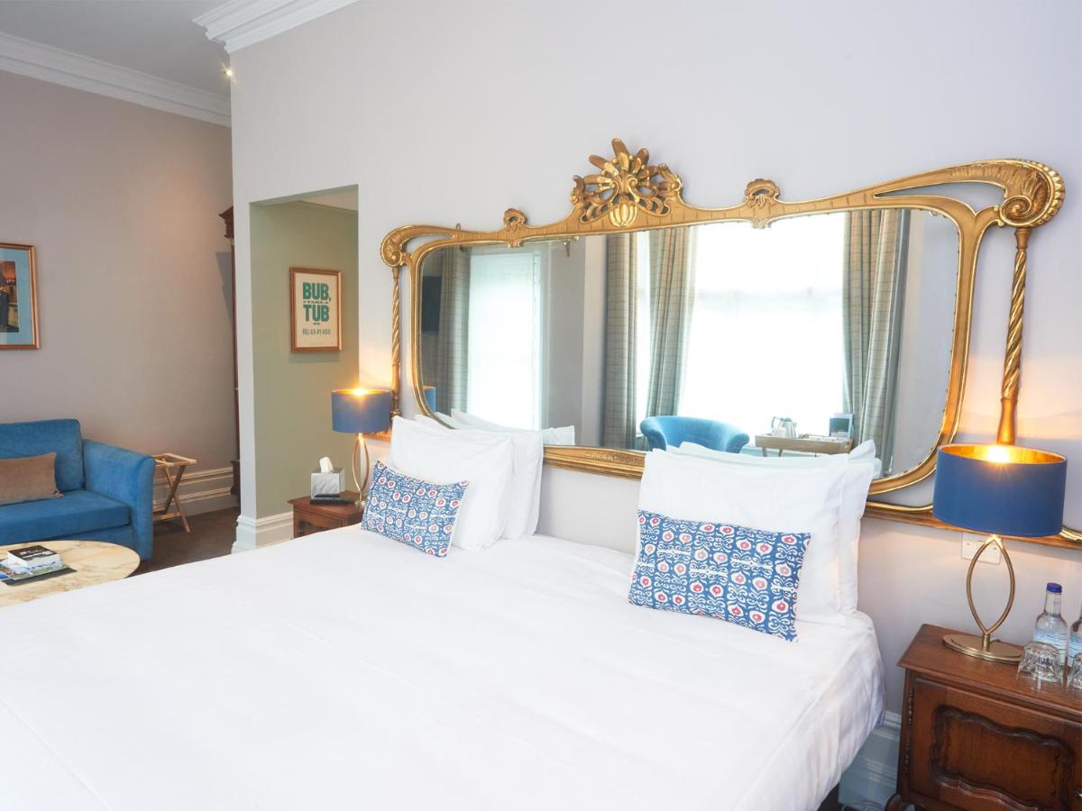 Embankment Hotel - Housity