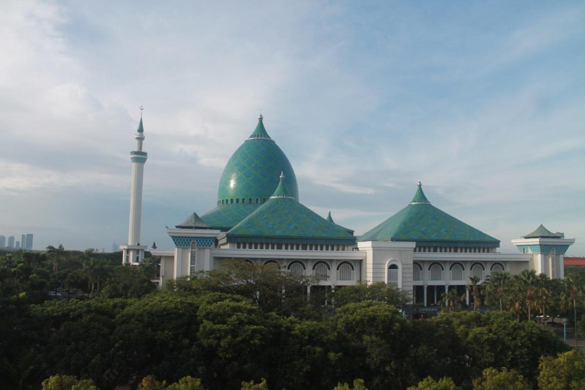 Namira Syariah Hotel Surabaya - Housity