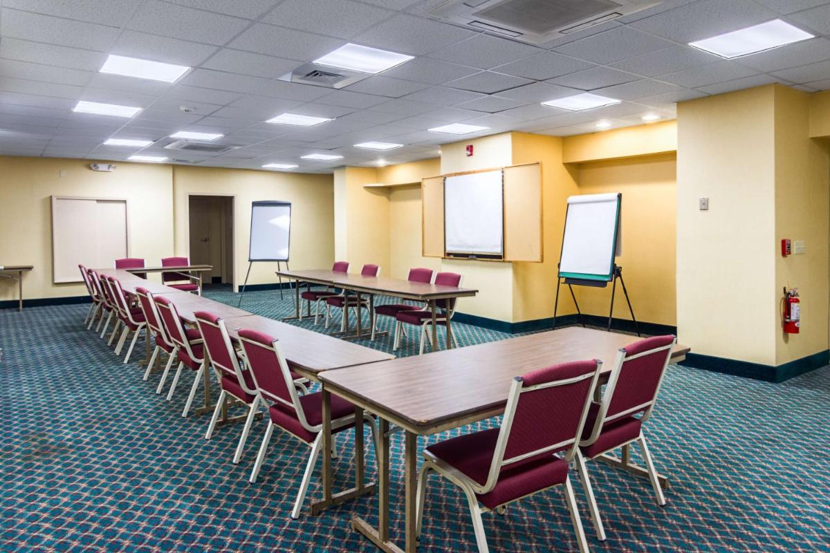 Motel 6-Groton, CT - Casinos nearby - Housity