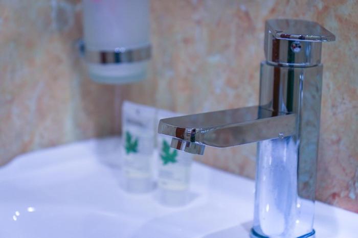 Hotel Iveria - Housity