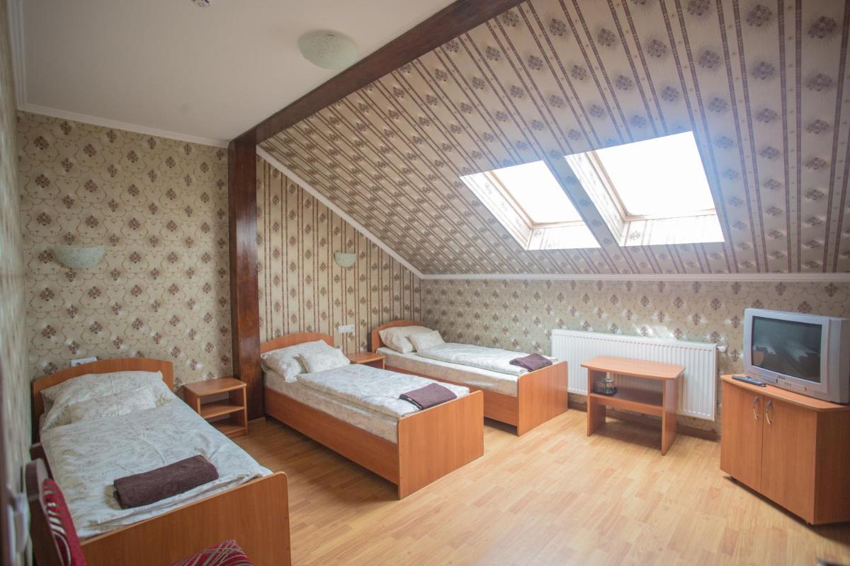 Suitetrails - Praktik Hotel & Restaurant