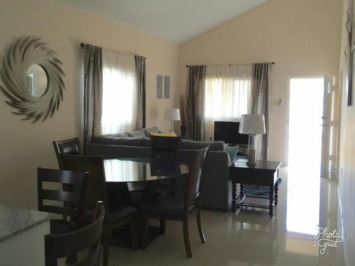 Caymanas Estate beautiful three bedroom house - Housity