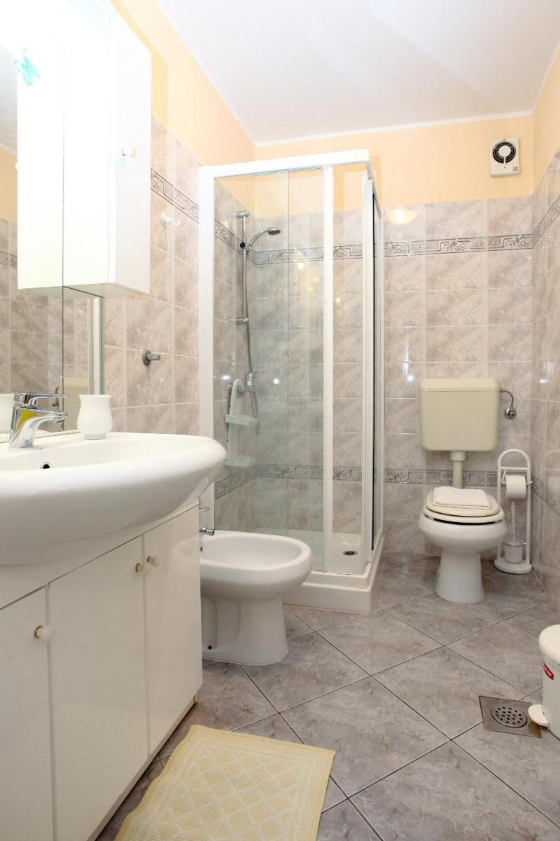 Lovely Sea View Apartments BJ - Housity