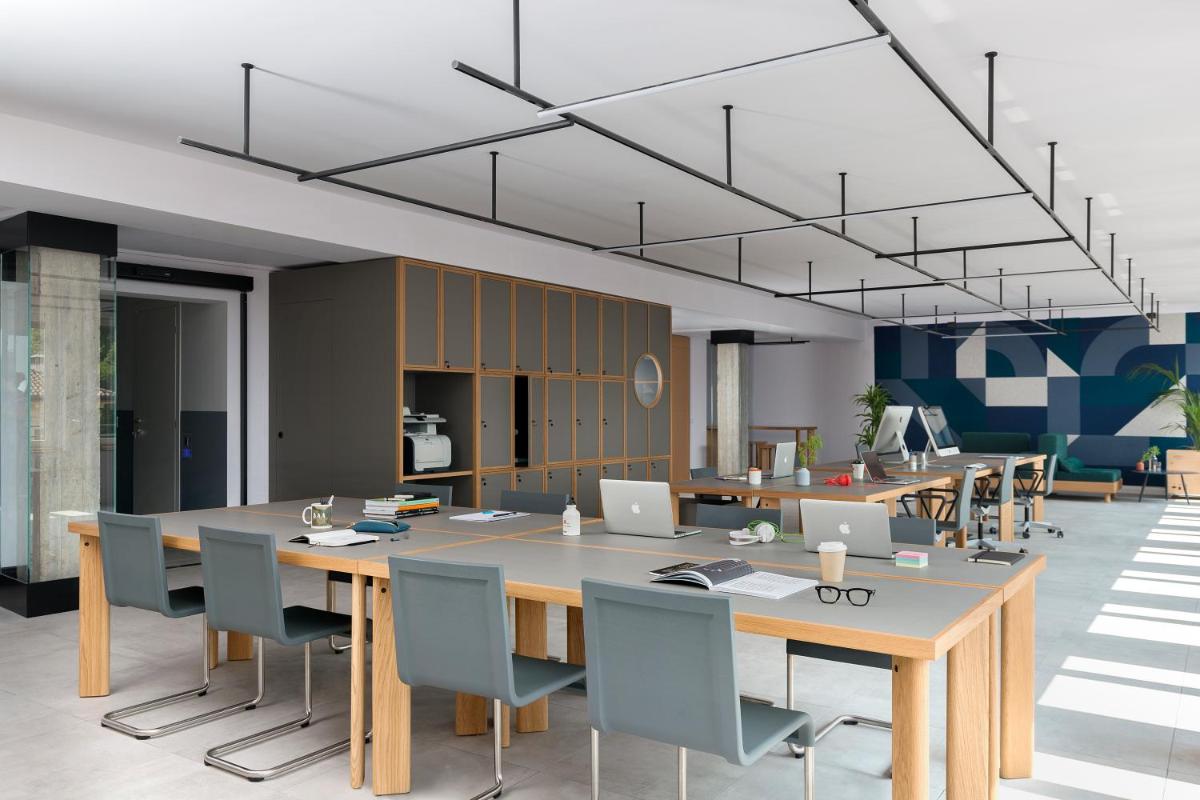 BnBiz - Coworking Hotel - Housity