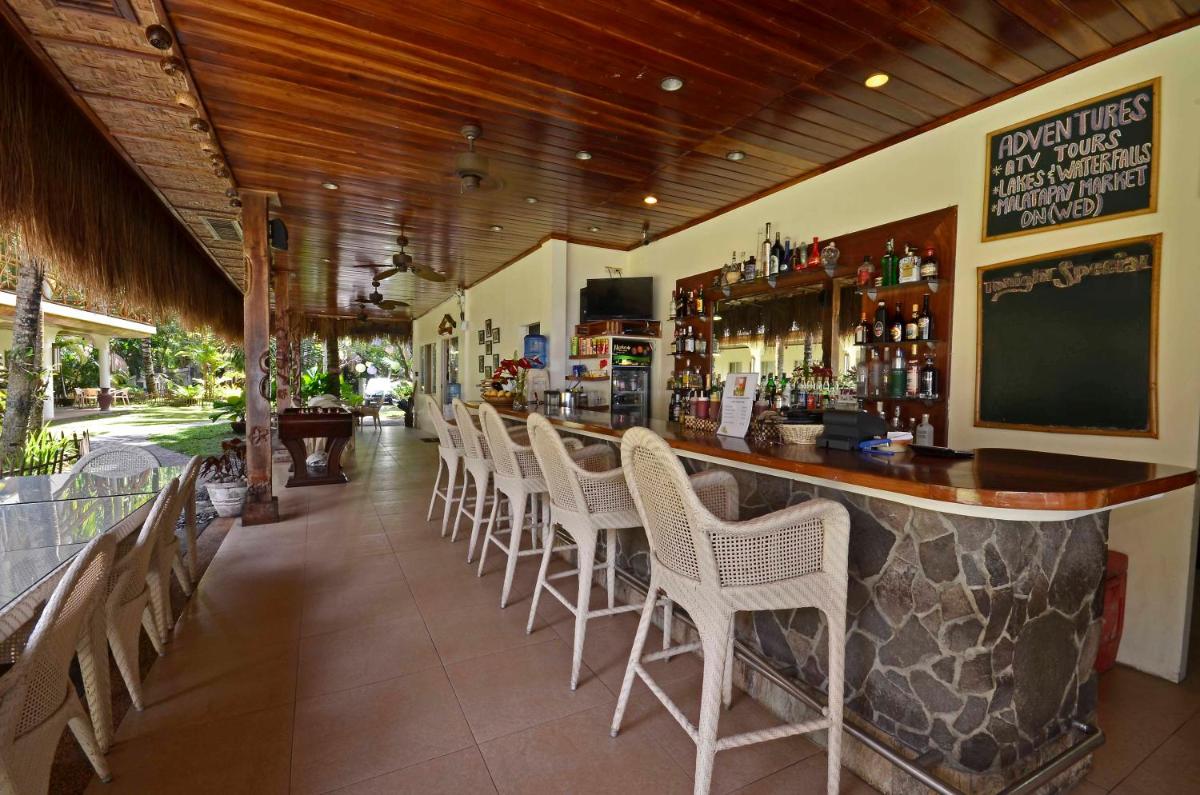 Mike's Dauin Dive Resort - Housity