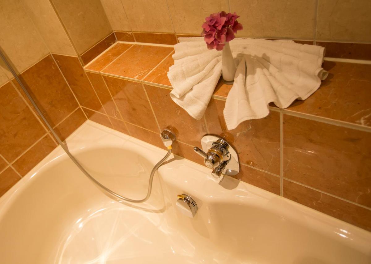 Parkhotel Idar-Oberstein - Housity