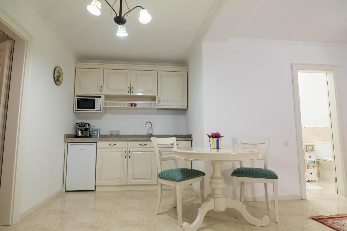 Baroc Apartments & Studio Sibiu - Housity