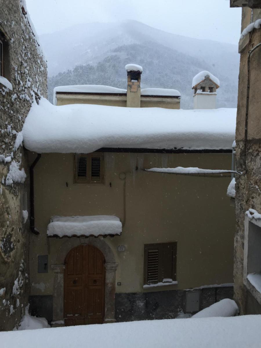 Casa Ai Piedi Della Riserva Naturale - Housity