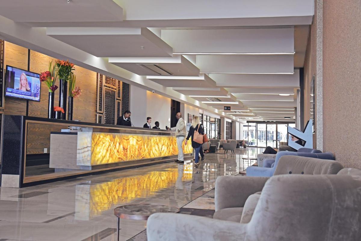 Suitetrails - The Capital Menlyn Maine