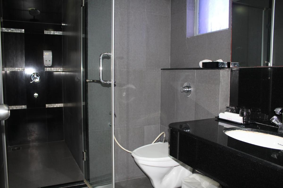 The Lotus Apartment hotel, Burkit Road - Housity