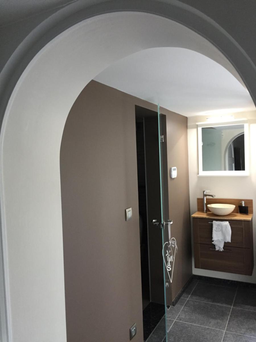 Studio swimming pool BXL - Housity