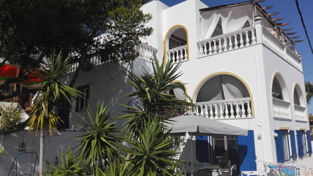 Wavedance Accommodation - Housity