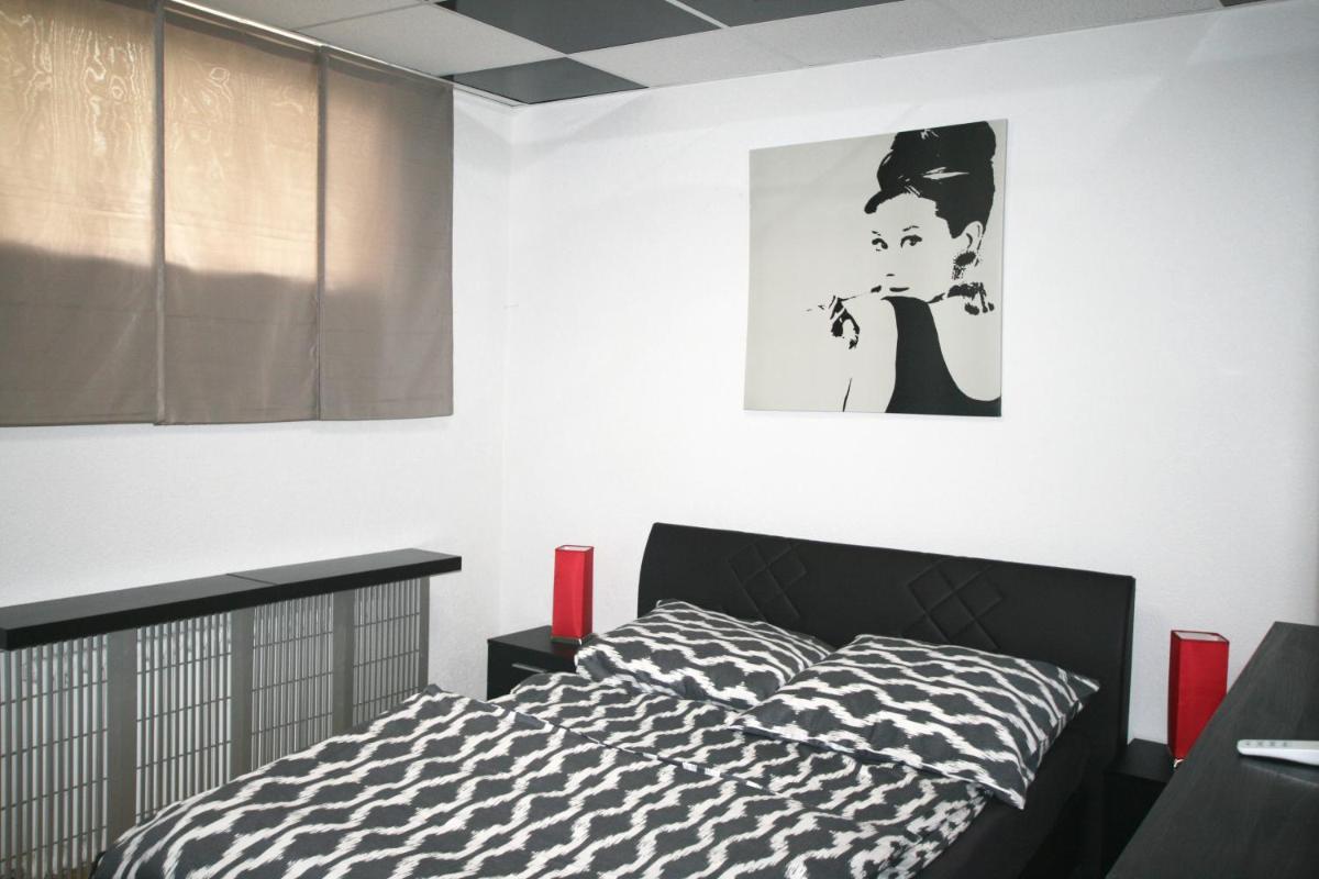 Designerwohnung in Schwarz und Weiß - Housity