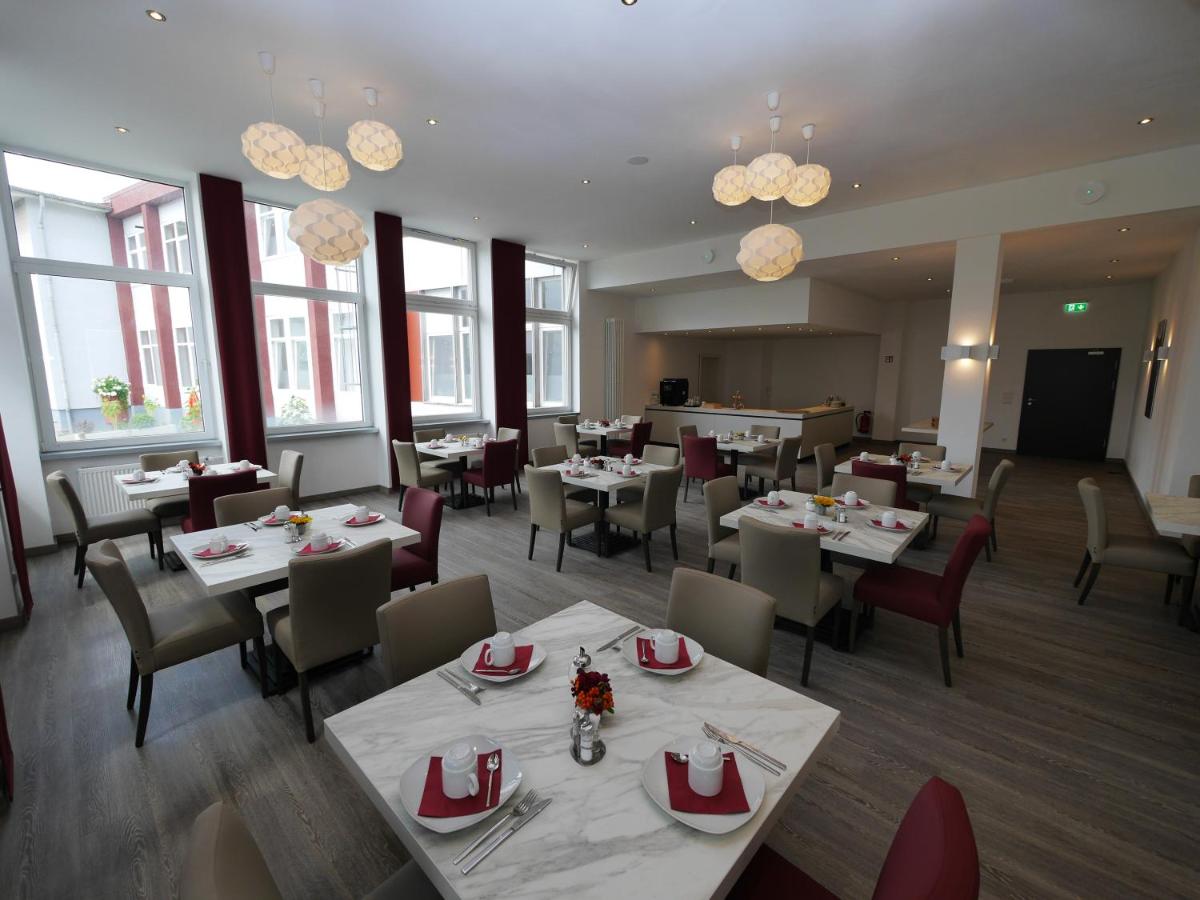 Ruhr Inn Hotel - Housity