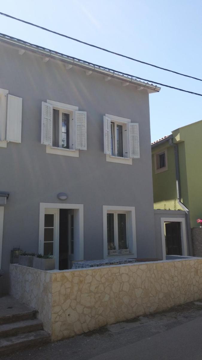 Family House Nerezine - Housity