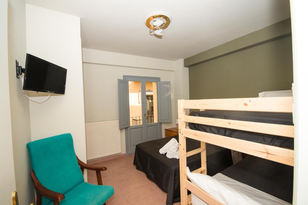Center Plaza Figueres - Housity