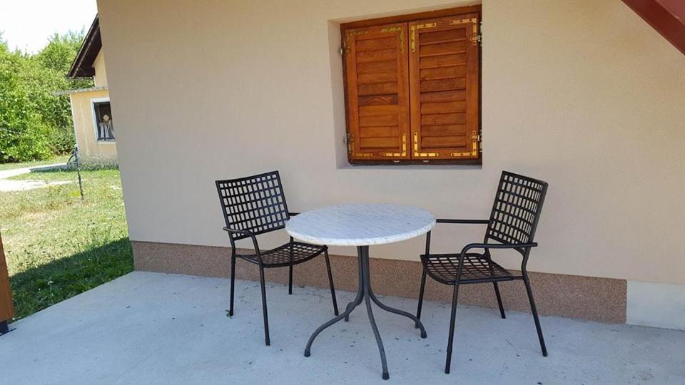 Apartment Prozor - Housity