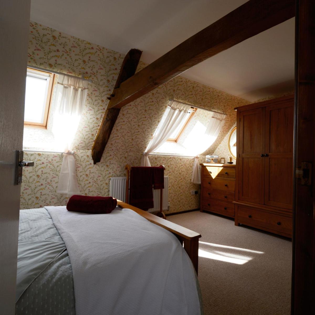 Barn Loft - Housity