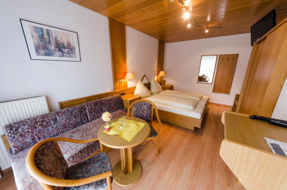 Landhotel Hamburger Hof - Housity