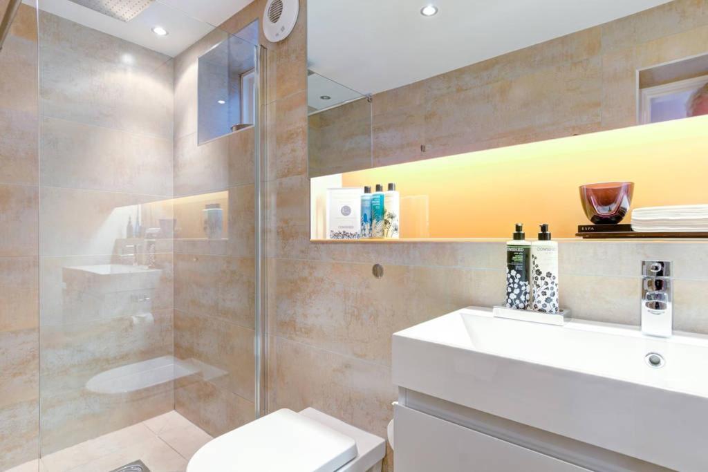 The Greyfriars Apartment - Hizvo